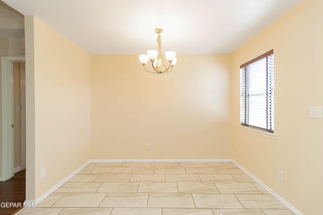5652 RICK HUSBAND Drive, El Paso, TX 79934