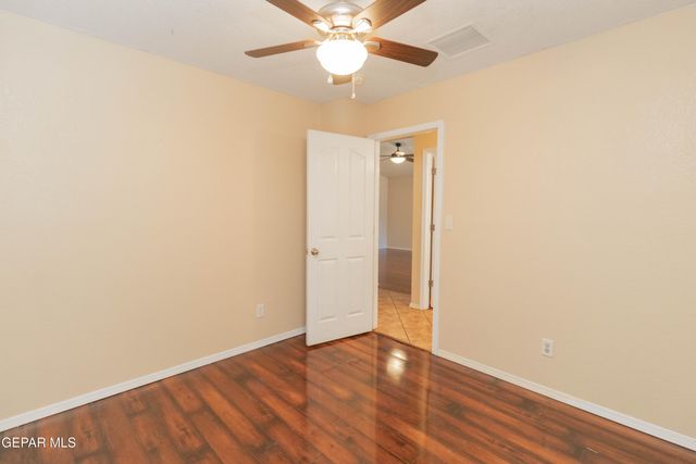 5652 RICK HUSBAND Drive, El Paso, TX 79934
