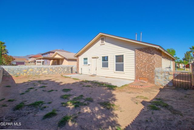 5652 RICK HUSBAND Drive, El Paso, TX 79934
