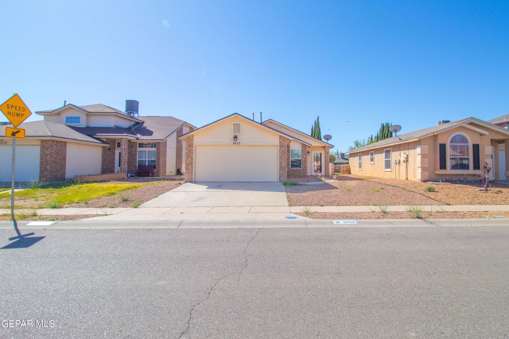 5652 RICK HUSBAND Drive, El Paso, TX 79934