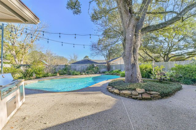 1510 Saxony Lane, Houston, TX 77058