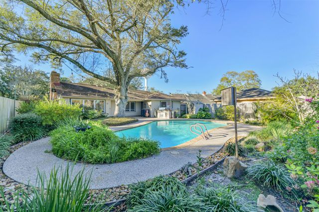 1510 Saxony Lane, Houston, TX 77058