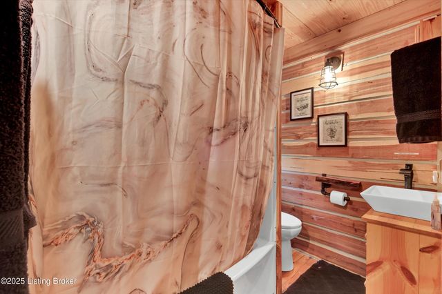 664 Pine Hurst Bay, Clarkson, KY 42726