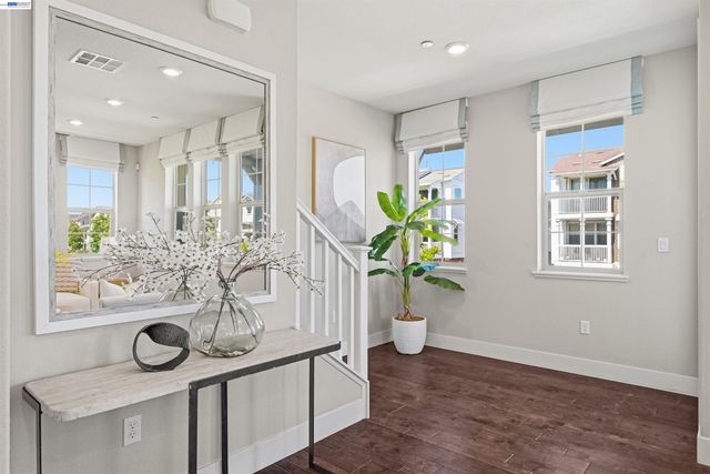 8625 Seawind Way, Newark, CA 94560