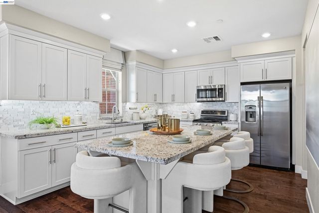 8625 Seawind Way, Newark, CA 94560