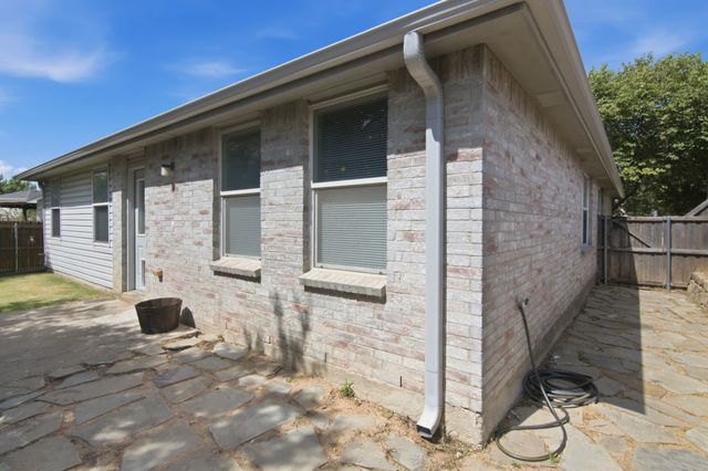 16536 Jasmine Springs Drive, Fort Worth, TX 76247