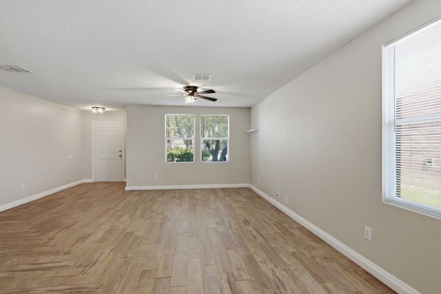 16536 Jasmine Springs Drive, Fort Worth, TX 76247