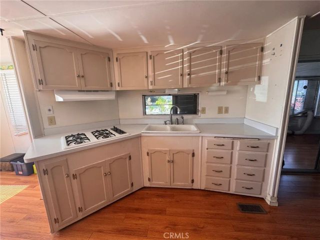 2550 Pacific Coast Highway 8, Torrance, CA 90505