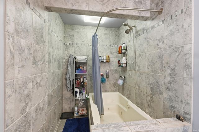 2653 Reed Road, Fort Wayne, IN 46815