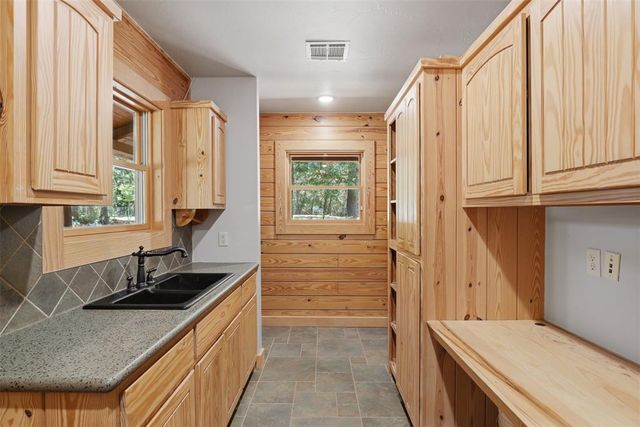 2111 Seminole Road, Norman, OK 73026