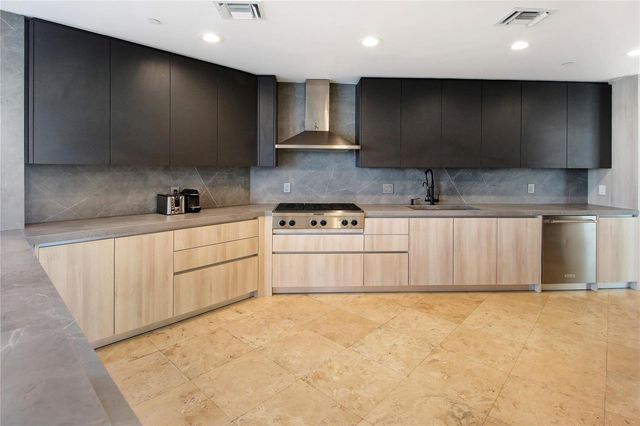 301 Hendricks Isle 7, Fort Lauderdale, FL 33301