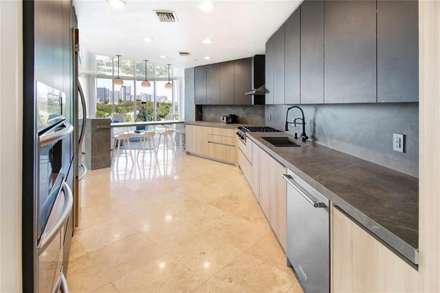 301 Hendricks Isle 7, Fort Lauderdale, FL 33301