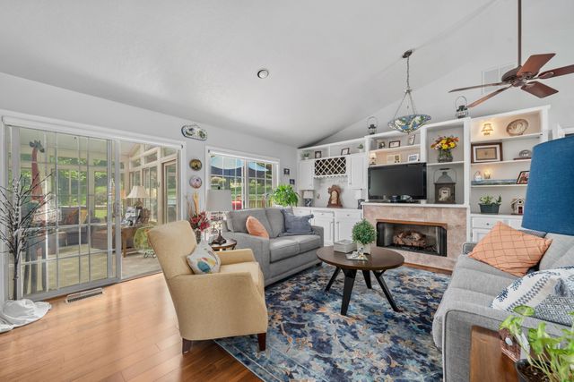 1475 Edgebrook RD, Salem, VA 24153