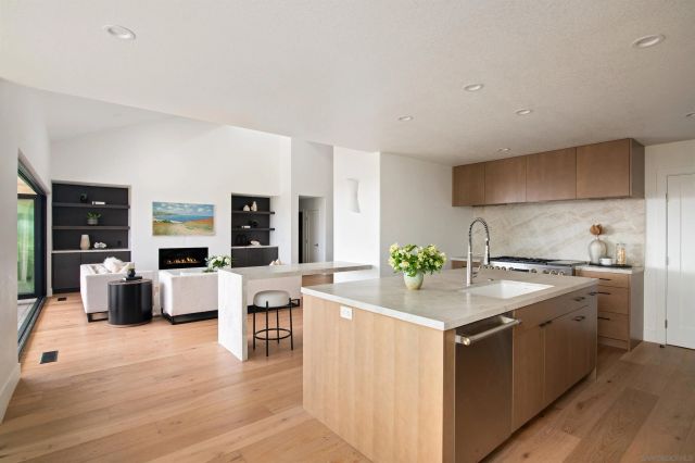 2481 La Marque St, San Diego, CA 92109