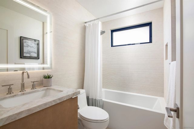 2481 La Marque St, San Diego, CA 92109