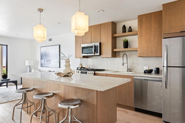 2481 La Marque St, San Diego, CA 92109