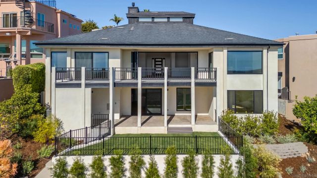 2481 La Marque St, San Diego, CA 92109