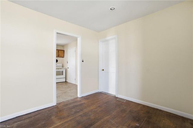 4817 81st ST, Newport News, VA 23605