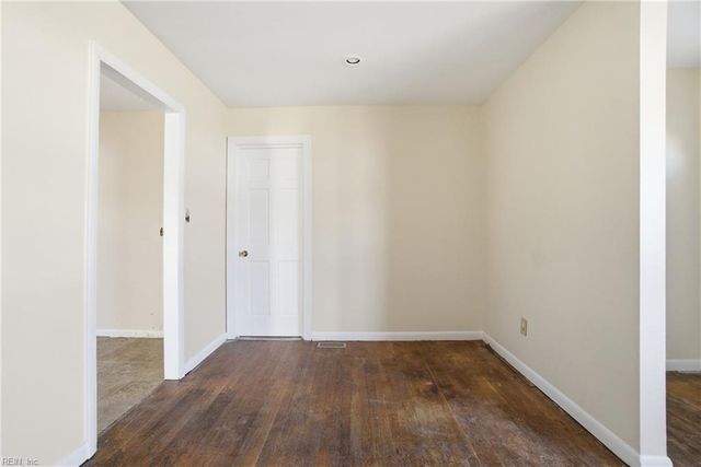 4817 81st ST, Newport News, VA 23605