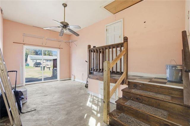 4817 81st ST, Newport News, VA 23605