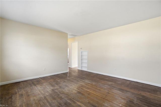 4817 81st ST, Newport News, VA 23605