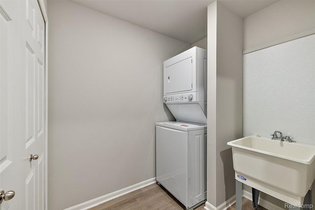 28287 Loews Drive, Chesterfield Township, MI 48051