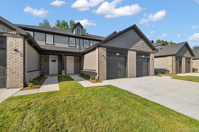 28287 Loews Drive, Chesterfield Township, MI 48051