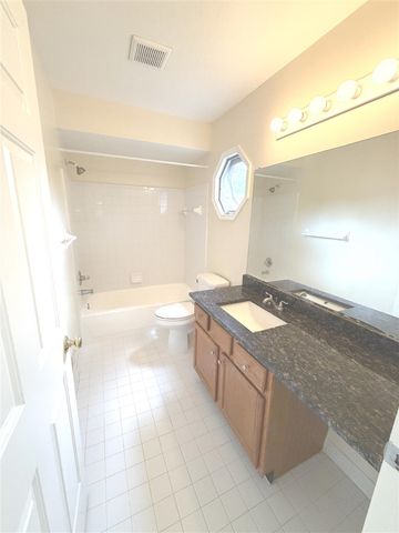 3112 Village Circle, Ann Arbor, MI 48108