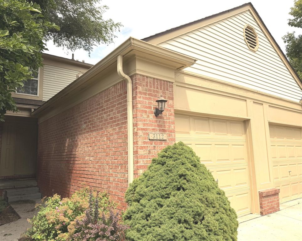 3112 Village Circle, Ann Arbor, MI 48108