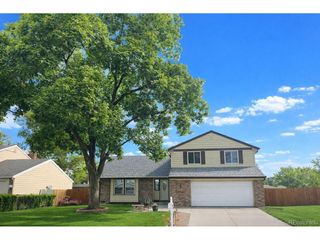 7651 Oak St, Arvada, CO 80005