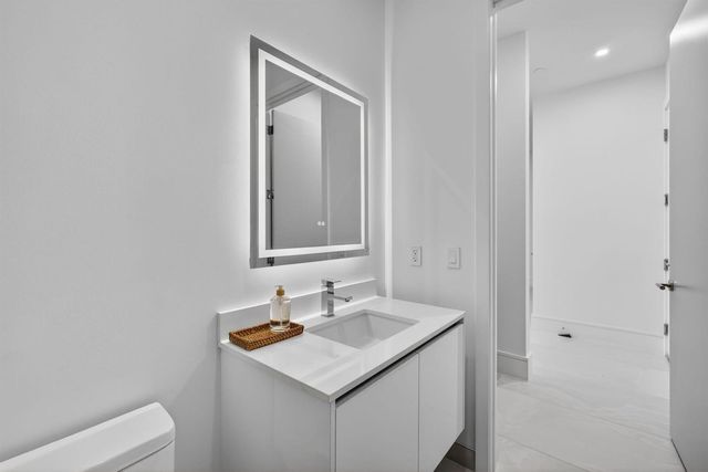 220 Lake Shore Drive 605, Lake Park, FL 33403