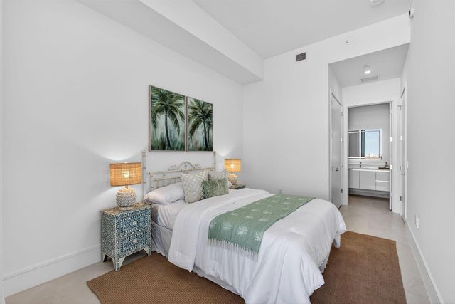 220 Lake Shore Drive 605, Lake Park, FL 33403