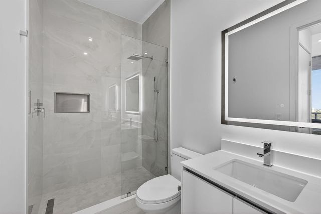 220 Lake Shore Drive 605, Lake Park, FL 33403