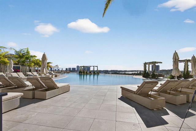 220 Lake Shore Drive 605, Lake Park, FL 33403