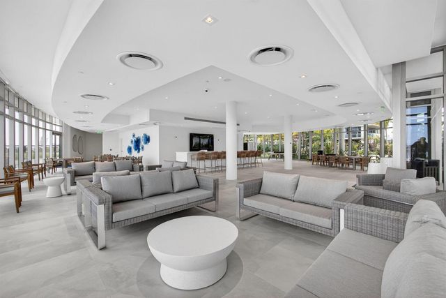 220 Lake Shore Drive 605, Lake Park, FL 33403