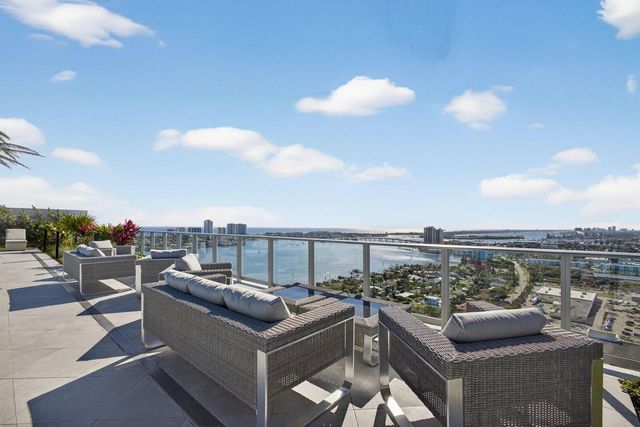 220 Lake Shore Drive 605, Lake Park, FL 33403
