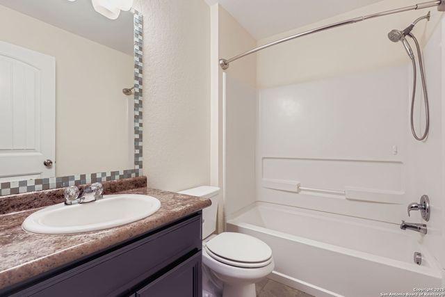 1013 Polmont, Seguin, TX 78155