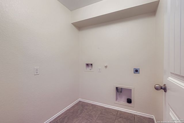 1013 Polmont, Seguin, TX 78155