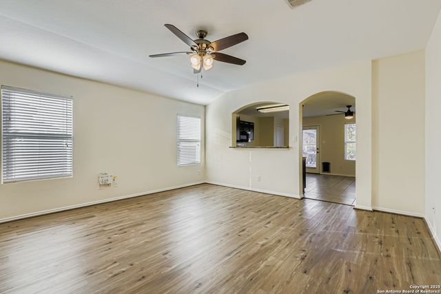 1013 Polmont, Seguin, TX 78155