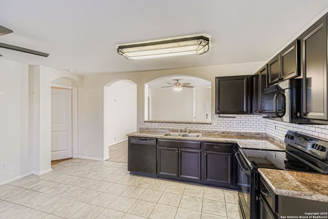 1013 Polmont, Seguin, TX 78155