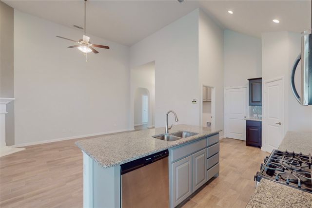821 Falcon Road, Argyle, TX 76226