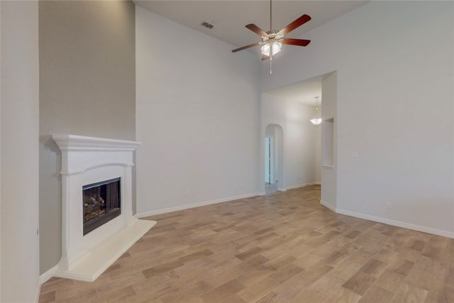 821 Falcon Road, Argyle, TX 76226