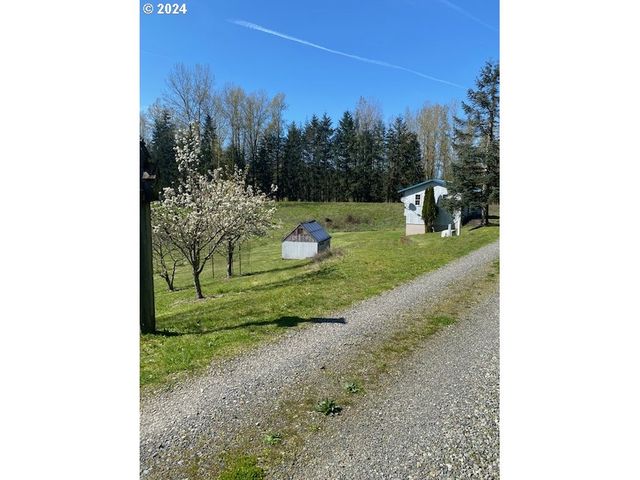 152 SAKARI Ln, Kelso, WA 98626