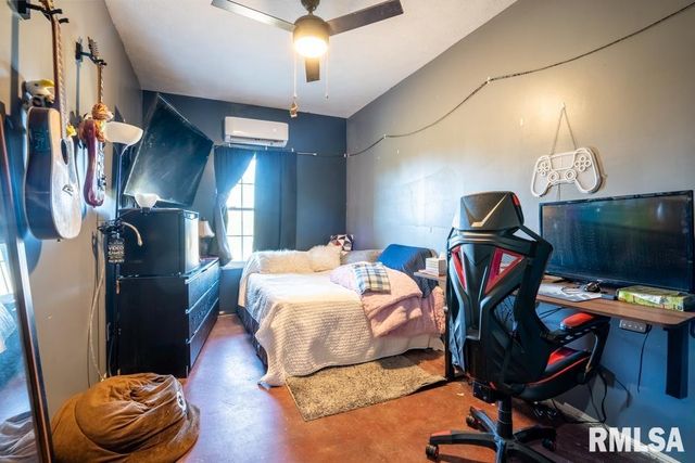 13261 CASEY Road, Marion, IL 62959