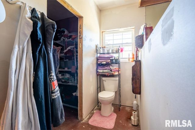 13261 CASEY Road, Marion, IL 62959