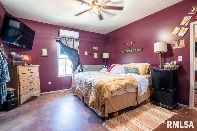 13261 CASEY Road, Marion, IL 62959