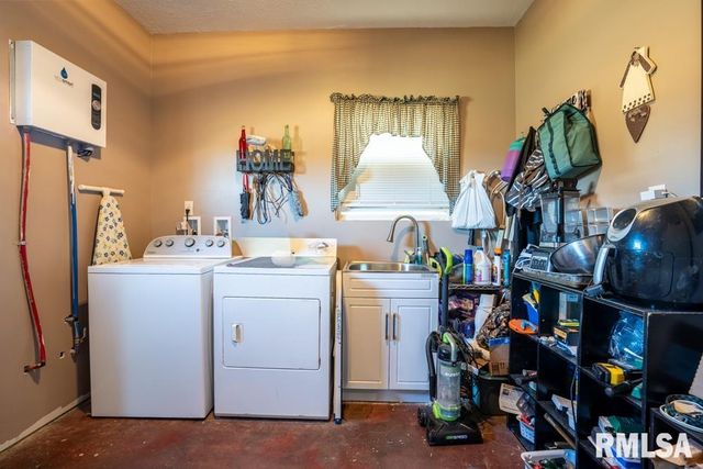 13261 CASEY Road, Marion, IL 62959