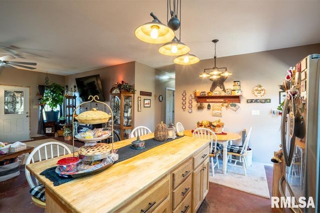 13261 CASEY Road, Marion, IL 62959