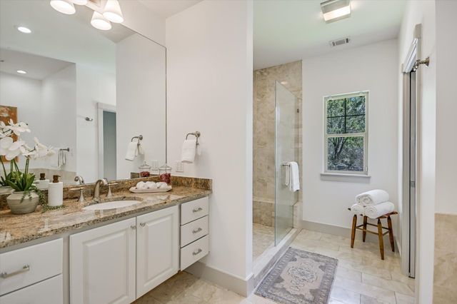 700 Furlong DR, Austin, TX 78746