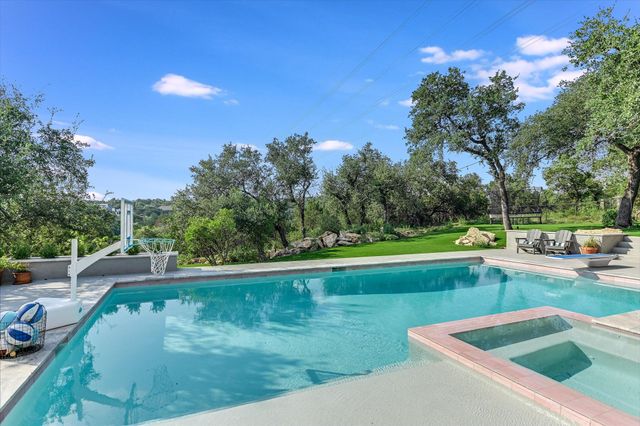 700 Furlong DR, Austin, TX 78746